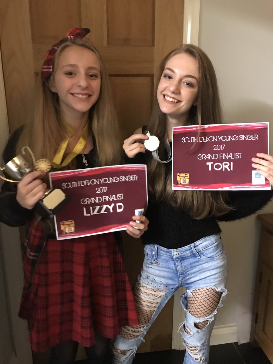 LizzyD_official's tweet image. 😳😊 I've just won South Devon Junior Singer 2017. Made some new friends and had lots of fun. Thank you @PptProductions for a great professional day. @PQATorbayNew @brixhamcollege @BoostTorbay @BreezeDevonNews @BrixhamNewscom @mamapikmusic