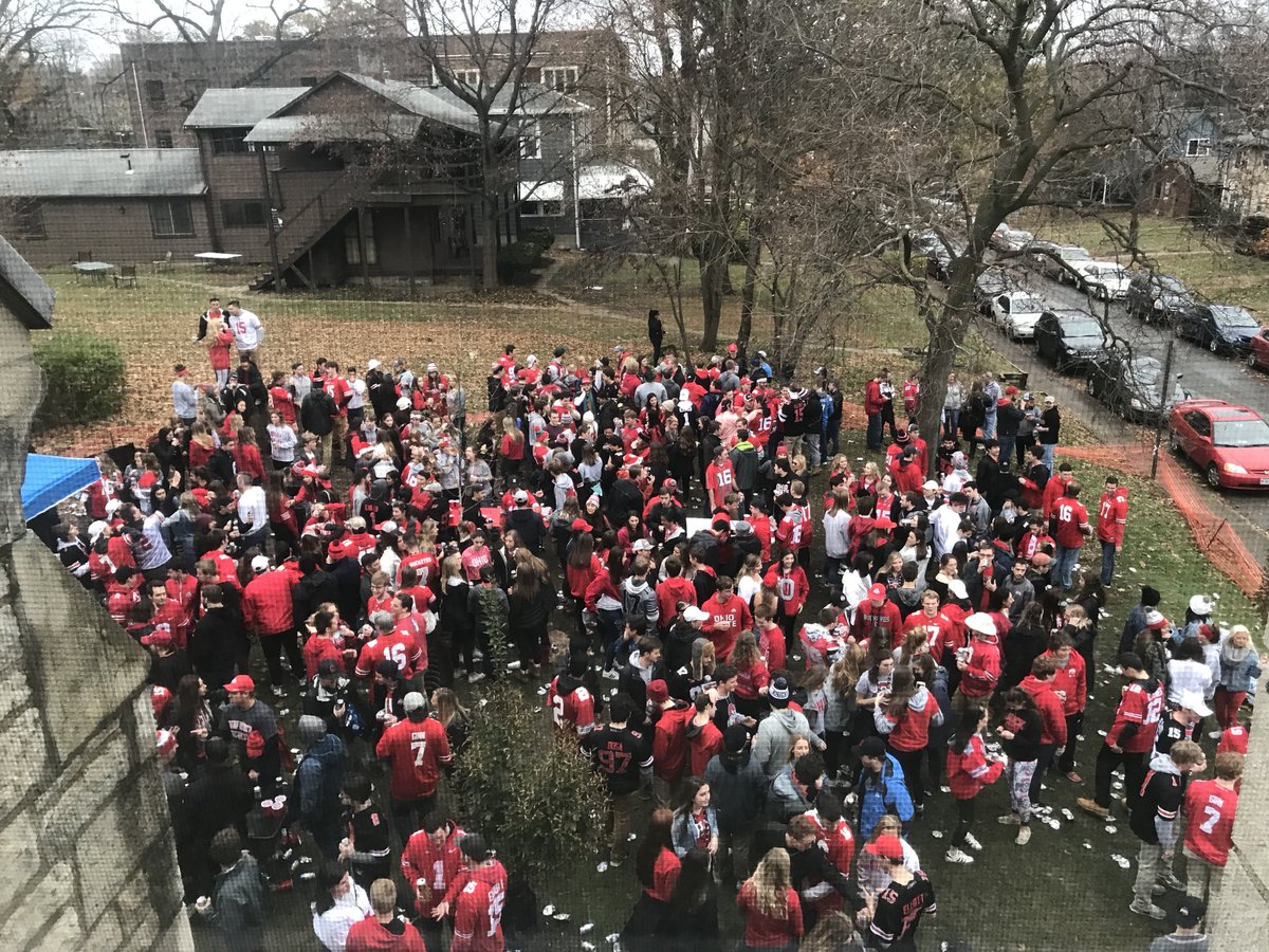 osuskiclub's tweet photo. We said rain or shine and we meant rain or shine! Thanks to everyone who came out for our final tailgate and made it legendary. #RushSkiclub https://t.co/zuNzQhsRIJ