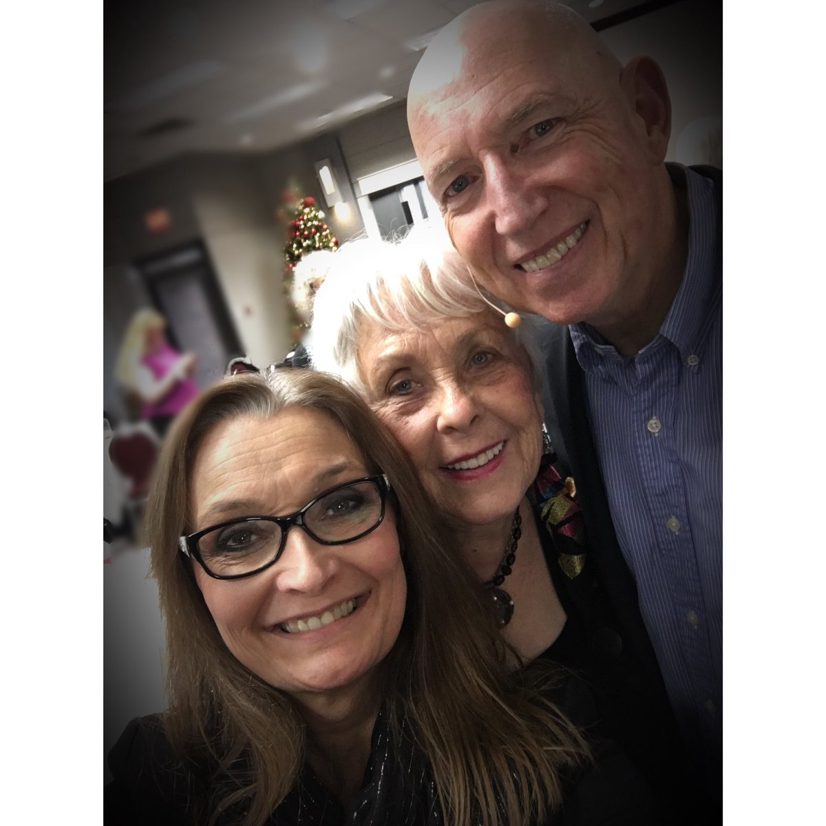 SamRafoss's tweet photo. π Great morning @CAPSCalgary with #veragoodman and todayβs Emcee marathoner @MartinJParnell #capscalgary https://t.co/0e8EdyBvOc