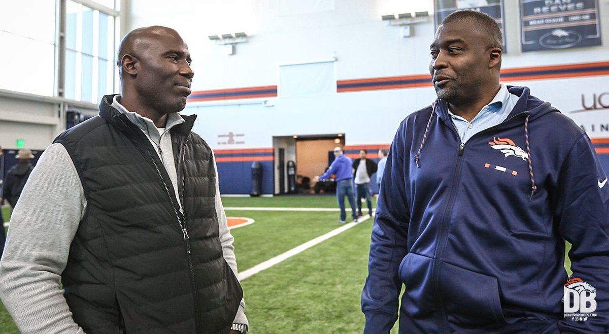 As the years go on, one thing remains true: football is always family. 🧡💙  #BroncosROF 📸's » j.mp/2hCXM9c https://t.co/mGCeAR6LMi