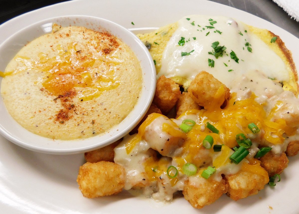 TheHutMHK's tweet photo. Easy like Sunday morning! Join us for #SundayBrunch tomorrow morning from 9am - 2pm. @DowntownMHK #WhodatHut https://t.co/Ng3pAffof9