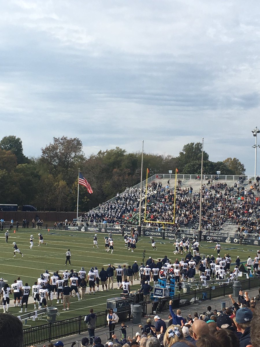 ADSTactical's tweet photo. Another great ODU Military Appreciation Tailgate and football game! 🇺🇸 🏈#gomonarchs #missiongiveback #norfolkva https://t.co/DNXMEMKJMR