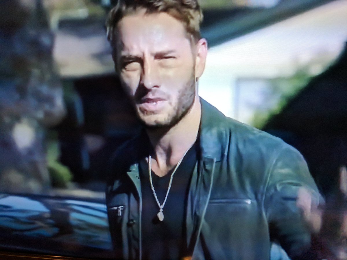 aRTShrian's tweet photo. @NBCThisisUs @ThisIsUsWriters @kenolin1 @justinhartley Is #KevinPearson shocked/sad cuz he can't believe how the house number changed from 1646 to 1920 (right in front of him!)? Or there's a mystery behind it (yet to be revealed)? 🤔🤔 #ThisIsUs https://t.co/wWIqZzuxkO