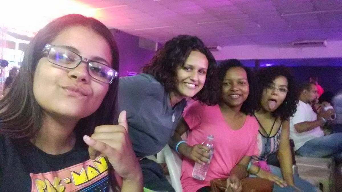 isa_guerra22's tweet photo. #Formula2k17 🙏🙌❤ https://t.co/oVFkdJR87U