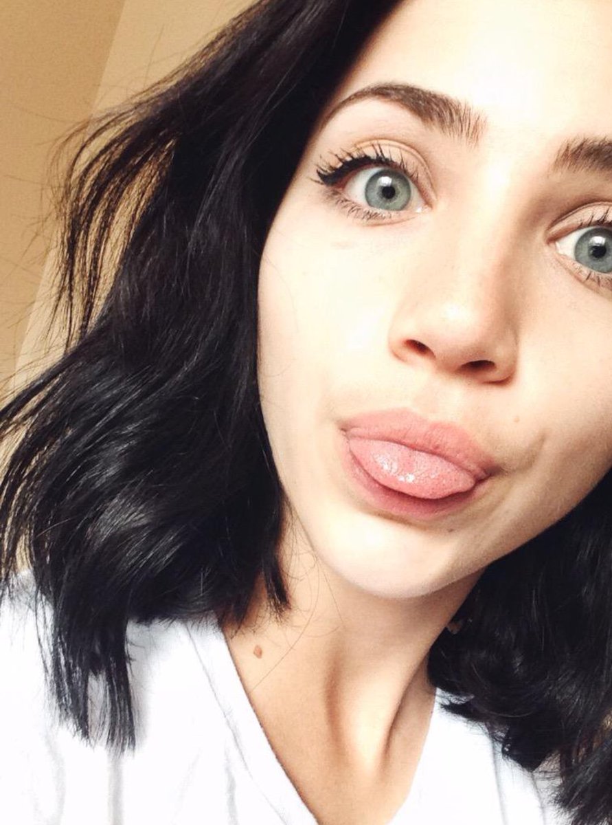 Znalezione obrazy dla zapytania emily rudd