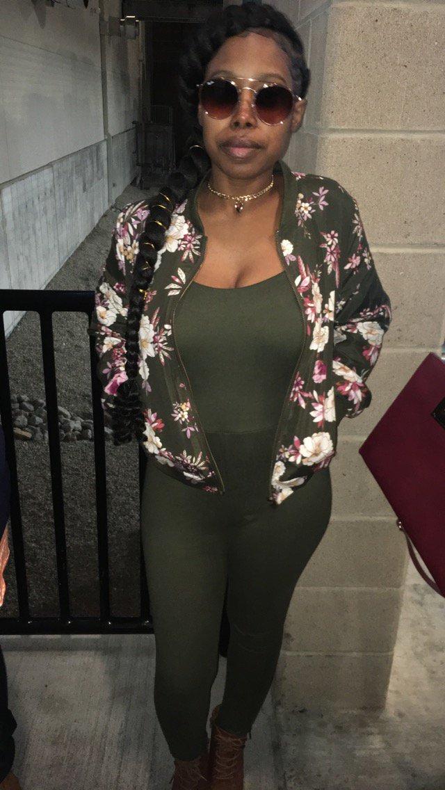Cierra_Chante's tweet photo. Yesterday was an amazing #birthday got to see @DeRayDavis ,laugh my ass off, eat good, drink good and spend the day with ppl i love all while looking amazing in my @FashionNova jumpsuit listening to @iamcardib #novababe #November #raybans #macys #butterflybraid #CardiB https://t.co/BJwHfVTw2C