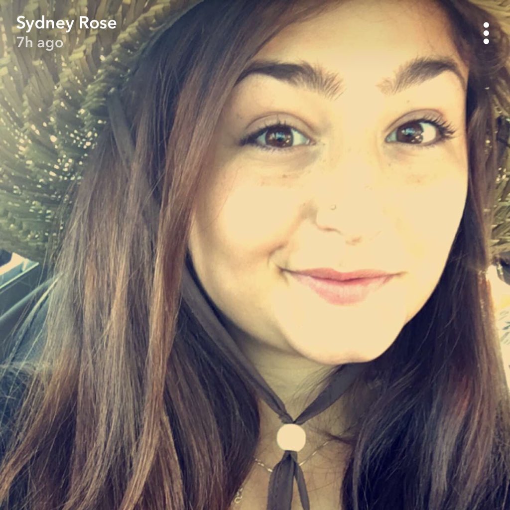 GreenbergSyd's tweet photo. #NewProfilePic https://t.co/7XZerQPEXI