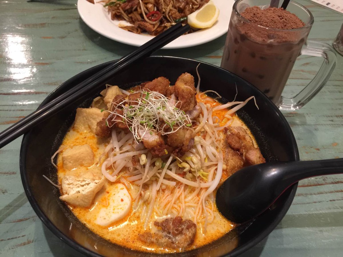 ScienceAndMagic's tweet image. "Well, @DoeEyedDreamer and I may disagree on a number of things, but on one thing we can agree, we absolutely LOVE good quality dining."