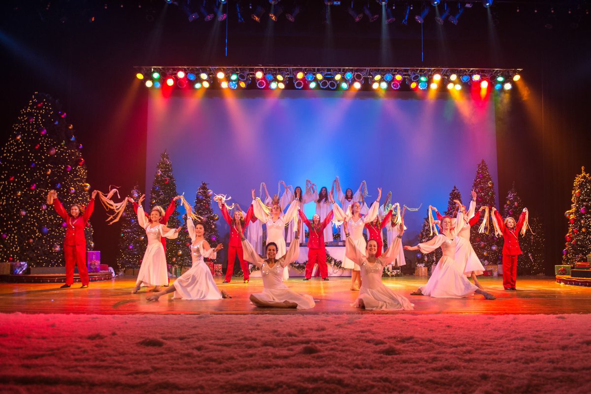 TWITTER CONTEST!!!!  Follow our page, tag a friend in the comments below, retweet this picture, and WIN 2 FREE tickets to the Heart of Christmas Show!! Contest ends at 3:00 on Monday and Voices of the Heart will announce the winner MONDAY NIGHT!!!!