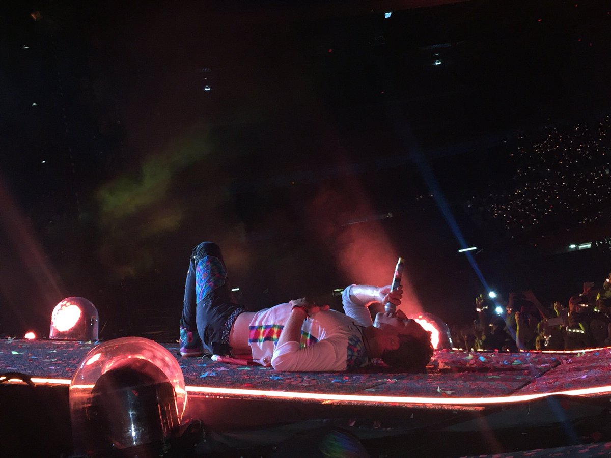 ColdplayAustria's tweet photo. What an incredible moment it was! I love to remember it day by day! ❤️ @coldplay #coldplayvienna #vipnation #memories #AHeadFullOfDreamsTour https://t.co/XpxDrGXWBF