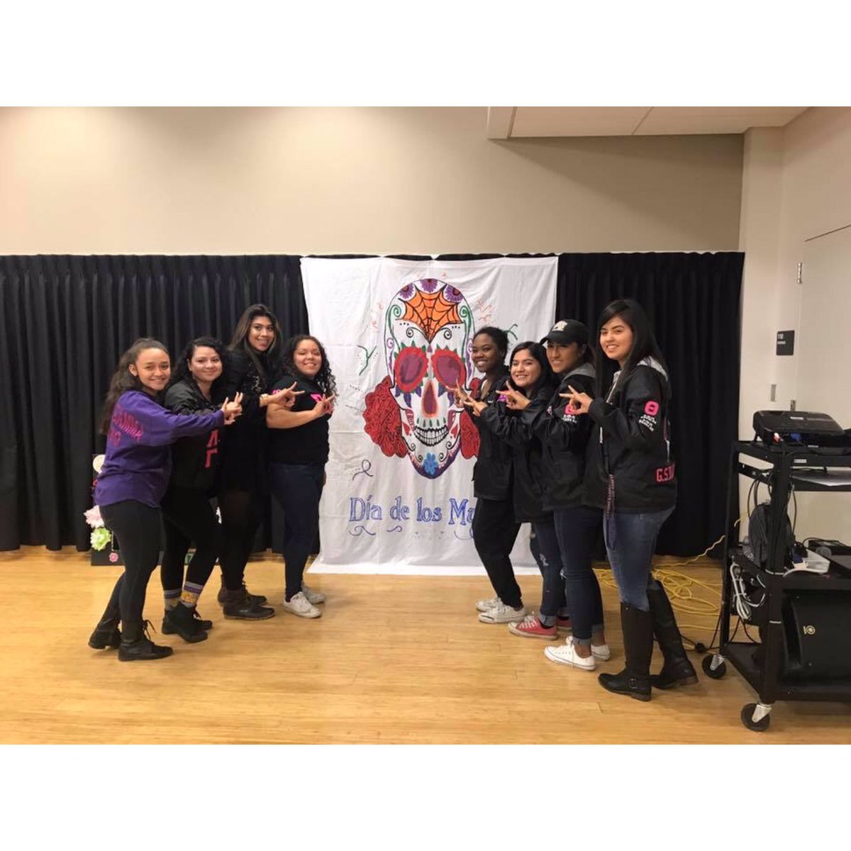 WiuGammas's tweet image. Happy 1st Gammaversary to G.S Diamantes 💖✨ Keep putting in work and being fierce. We can't wait to see everything else you all accomplish for our chapter and yourselves. Theta loves you 🌹❤️ #FA16 #SigmaLine #1YearDown #ALifeTimeToGo 💕💜