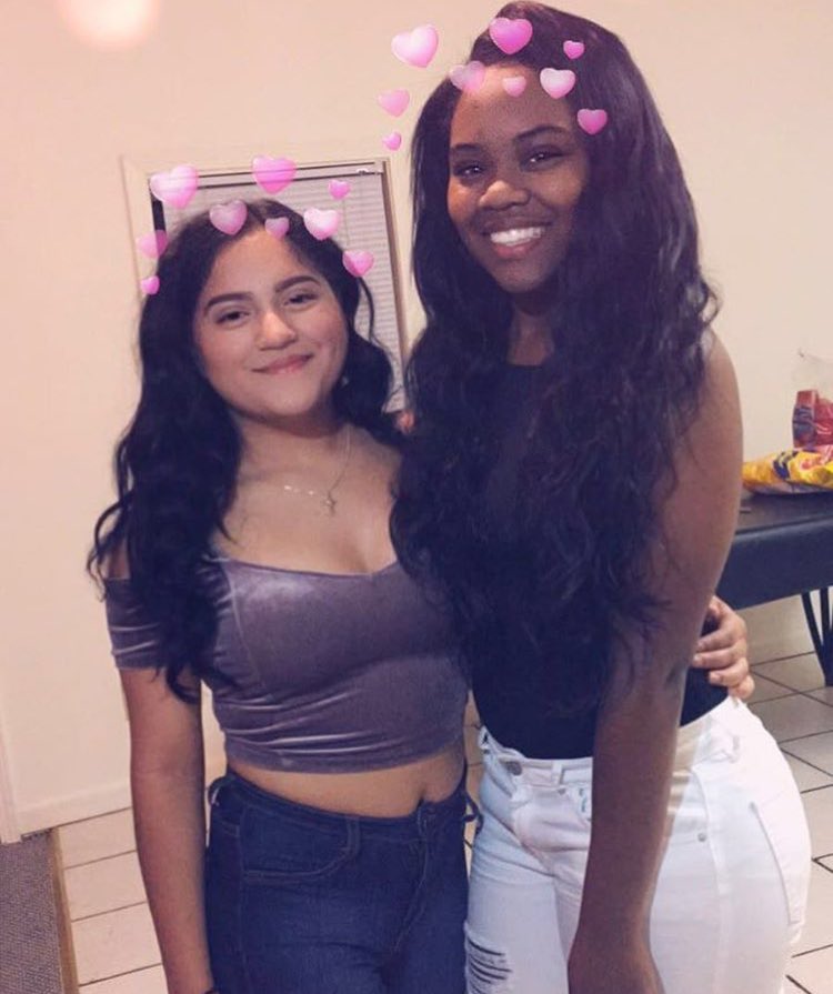 WiuGammas's tweet image. Happy 1st Gammaversary to G.S Diamantes 💖✨ Keep putting in work and being fierce. We can't wait to see everything else you all accomplish for our chapter and yourselves. Theta loves you 🌹❤️ #FA16 #SigmaLine #1YearDown #ALifeTimeToGo 💕💜