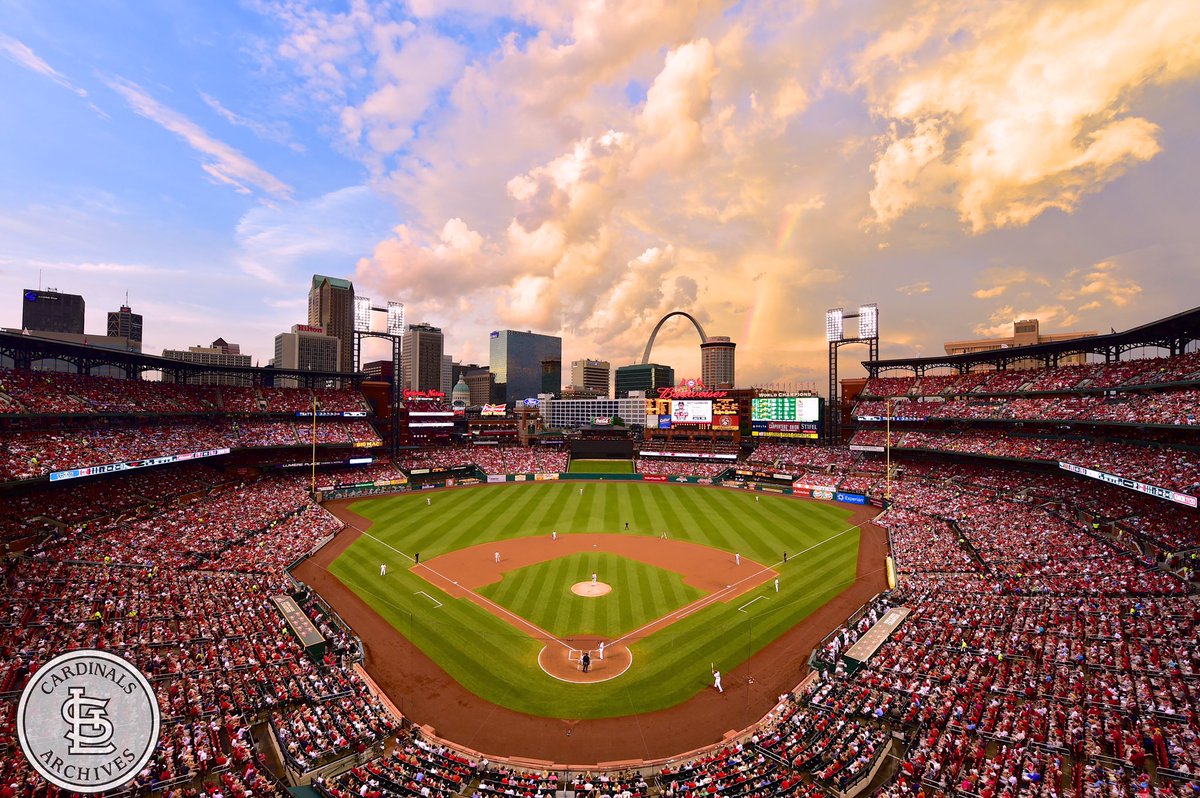 Cardinals's tweet photo. We're thankful for those summer nights!! 

*said in our best Grease voices* #CardsThanks https://t.co/CPj5erp3Cu
