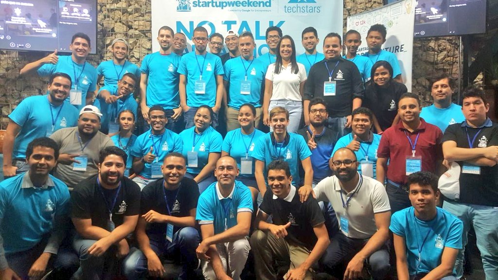 camcartagena's tweet photo. Organizadores y participantes de #SWCartagena2017 satisfechos con los avances obtenidos luego de 30 horas de trabajo continuo #TGSW2017 #Startuppuntoco @SWCartagenaCol @arsenal_brain 
@techstars @FundaTIC @PROCOLOMBIACO @ZullySalazarF https://t.co/MbnTVXEmw7