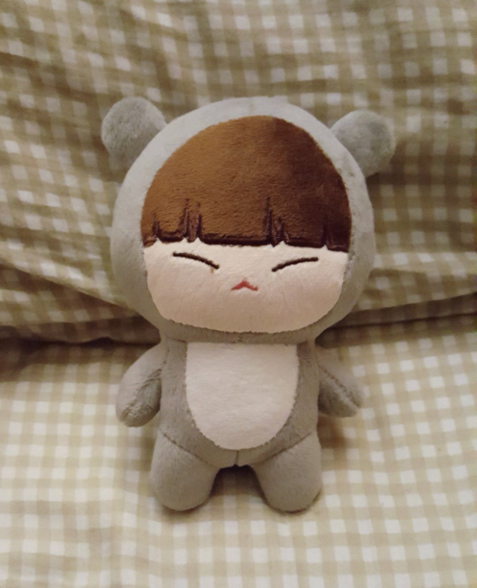 skz22642426's tweet photo. I got home to this surprise in the mail!
he is so cute ♡
Thank you @yang_iu for the doll and to @celestialkwon for holding the GO!! #kwonproofs https://t.co/P5BJCmXIkT