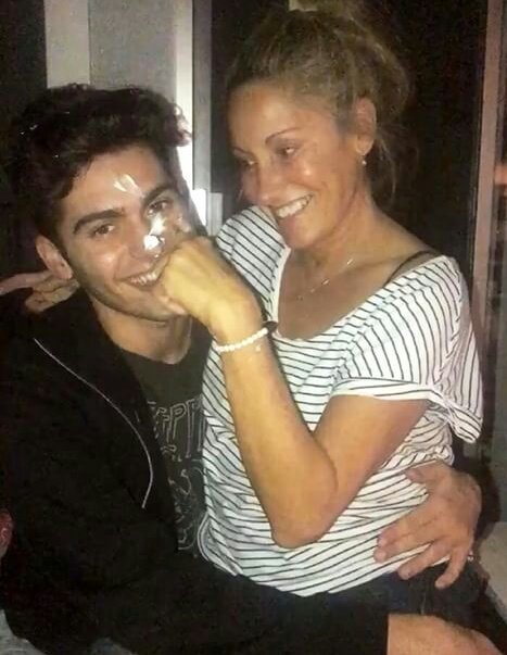 Citizenfourperu's tweet image. Happy happy birthday to this beautiful soul! We wish you all the great things in the universe. We really love you&amp;lt;3 you're amazing!!! Loveeeee yaaa @AustinPercario