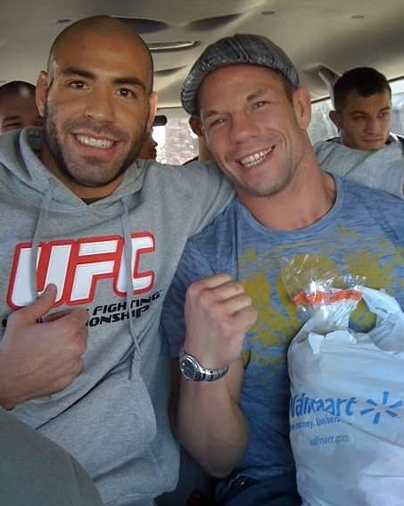 Bcckpsck's tweet photo. 8 years ago me and the #IrishHandGrenade hitched a ride to Wal-Mart before our #UFC fight. Nothing but #Respect given before and after the fight.

Yet this seems to be the #rare side of the sport.

This is the path I chose as a #RealMartialArtists and true #ModernDaySamurai 👊😊 https://t.co/QE62x862wx