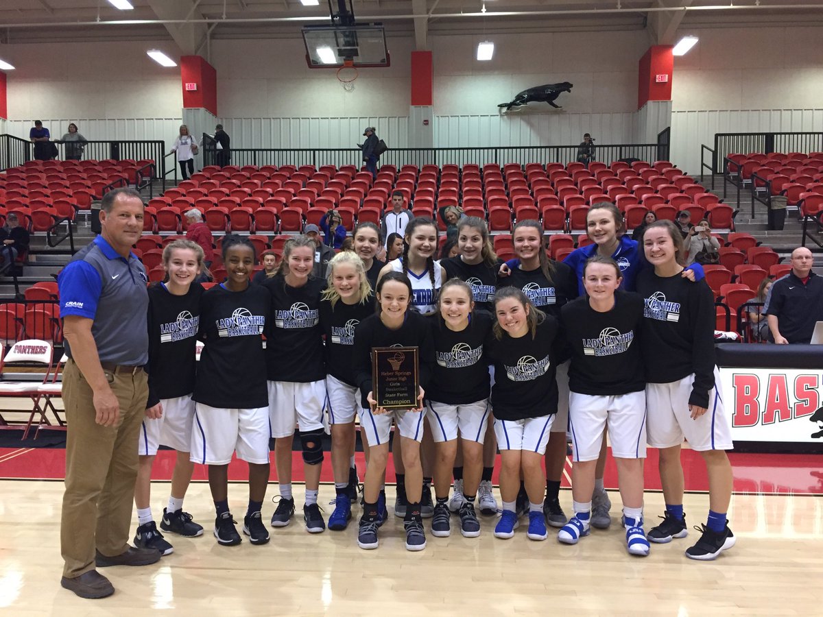 CoachFlakel's tweet photo. Congrats to the jr girls in their first place finish in the Heber Springs tournament https://t.co/tracf8f2HF