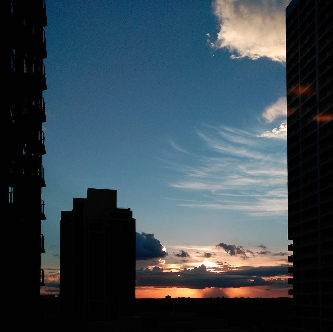 End your day with this view, and get a good night's sleep. #MarriottBiscayneBay

📷: divkarb