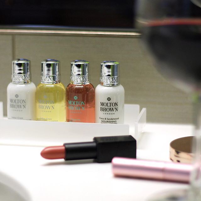 Getting ready for ladies night. 📷 zpr.io/nfejs