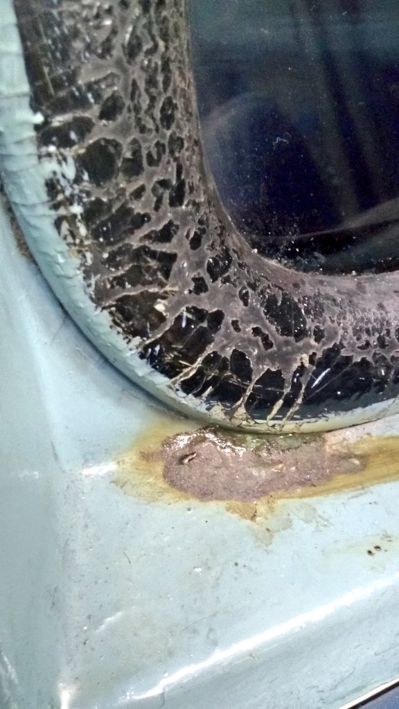 Ravi Qumar (@actorravisingh) on Twitter photo Now experience the luxury of filth and also get a chance to Know some lovely creatures like Rats and cockroaches only with #IndianRailways Thanks <a href="/RailMinIndia/">Ministry of Railways</a> HWH to DHN Blackdiamondexp Now experience the luxury of filth and also get a chance to Know some lovely creatures like Rats and cockroaches only with #IndianRailways Thanks <a href="/RailMinIndia/">Ministry of Railways</a> HWH to DHN Blackdiamondexp