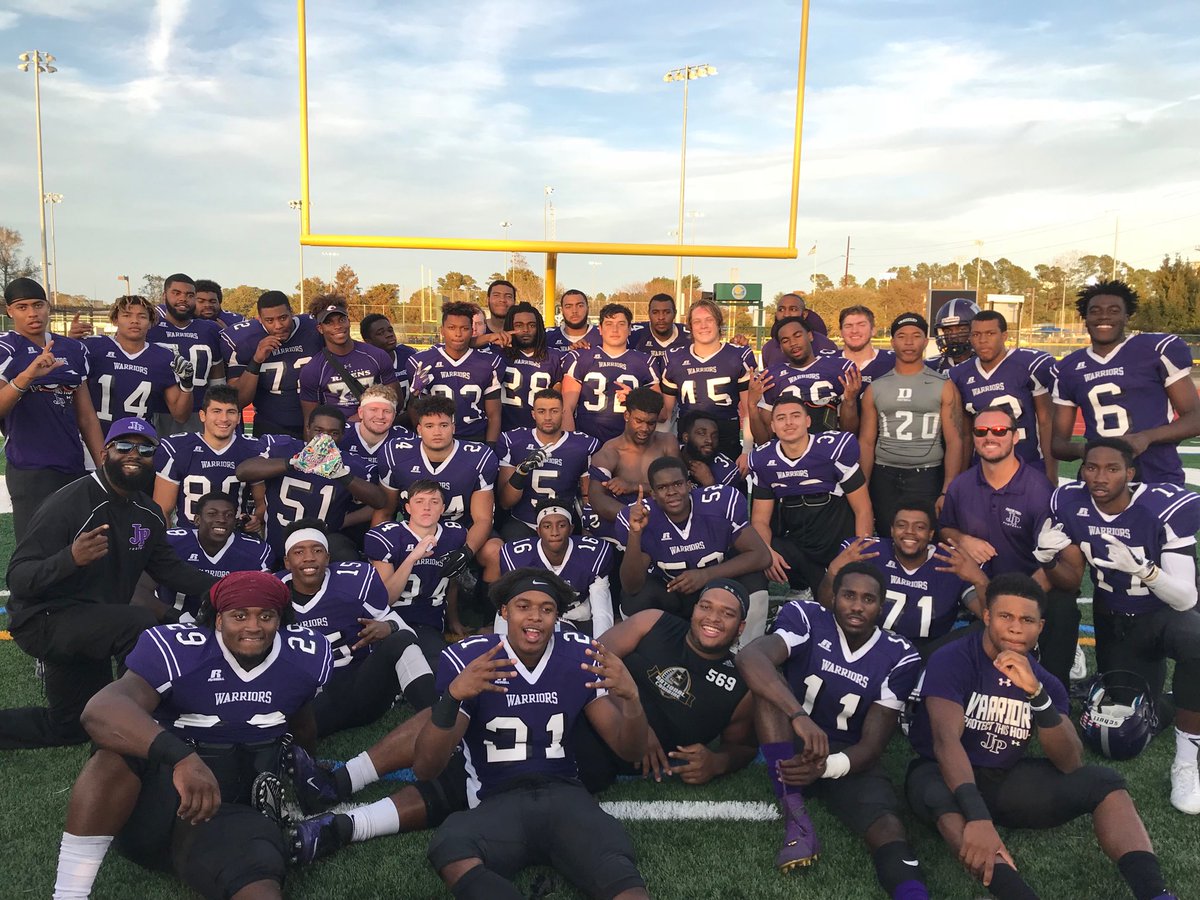 JTR1973's tweet photo. Congratulations on the best record of all time! 2017 record: 8-1 #PurpleReign #WarriorprideuntilthedayIdie https://t.co/3CcgEp2Iwh