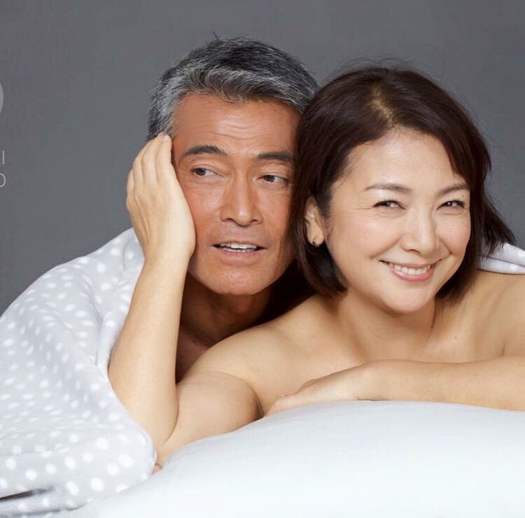 O Xrhsths 黒木 絵里 Sto Twitter Facebookで2年前の みたいな記事が出てきた 2年前の今日 俳優の渡辺裕之 さん原日出子さんご夫婦のポートレート撮影だったみたい 日出子さんのメイクしている時 裕之さんがうちの息子と遊んでくれていたのを思い出すw いつ見ても