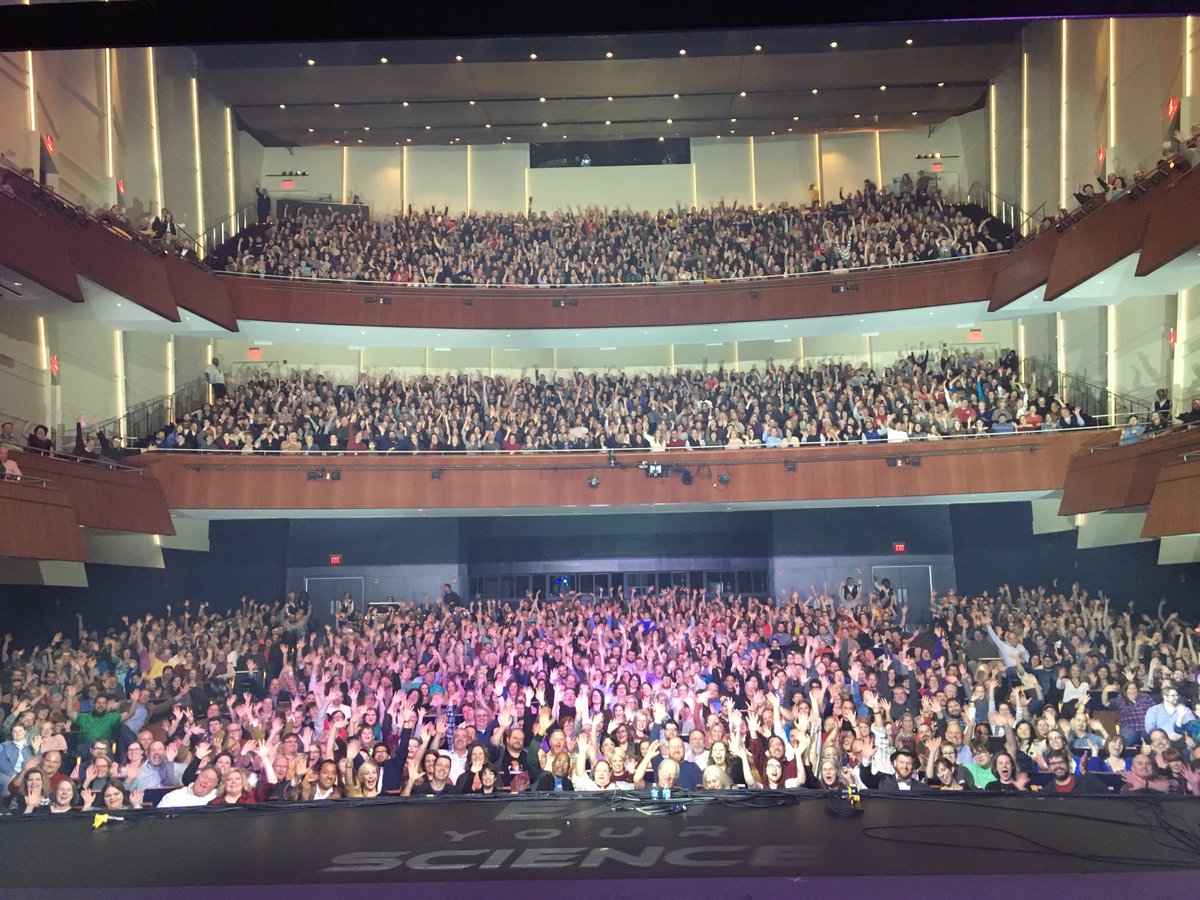 altonbrown's tweet photo. #AltonBrownLive https://t.co/NpvbyBrYtA
