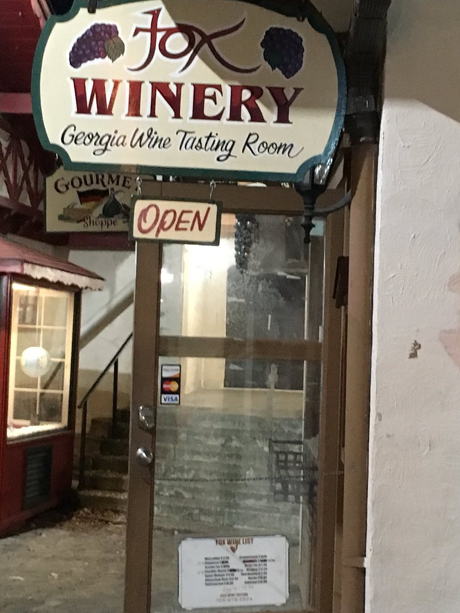 carolssexytales's tweet photo. Found you open this evening. #winesaturday #exploringwine https://t.co/8vwIxXe36W