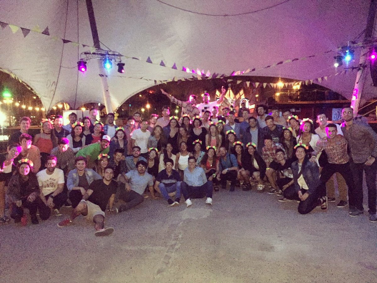 FiestaFIQ's tweet photo. De parte de todos los que fuimos parte de la tremenda noche que pasamos, queremos decirles MUCHAS GRACIAS por acompañarnos!!! Los esperamos la próxima edición ❗❕🎉🍻 https://t.co/N6SX8oL15p
