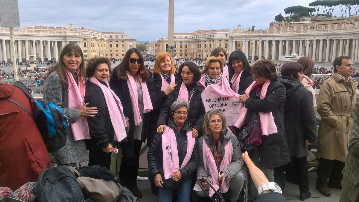 LellaNic2's tweet photo. #carmelobarbagallo Siete  soddisfatti di cosa?Non ci avete nemmeno nominate e noi donne non dimenticheremo! Schifate! Proroga Opzione Donna! https://t.co/ucPE2pbney