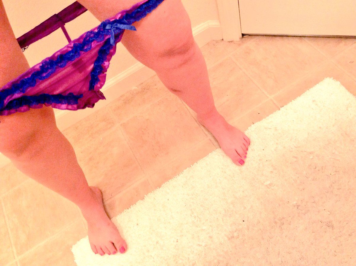 mistressknoxxx's tweet photo. #sadday  #notributes  #wheresmysubs #payperday #Queen #bowdown #addiction #freaky #findomme #BornToDare #madmaddem #pamperme #naughty #spank https://t.co/FqYcw9thGF