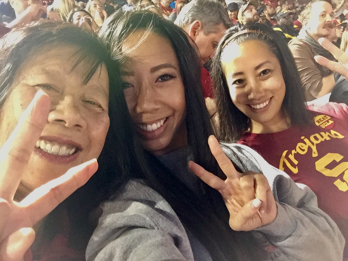 michellow's tweet image. #FTFO #uscselfie