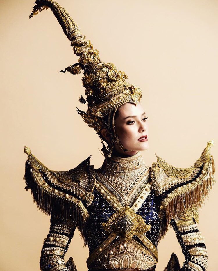 MariaP_Fanpage's tweet photo. Today Thai people across the country and people around the world will see the Thai national dress and Thai culture that will be broadcasted through the Miss Universe. Vote for Maria Poonlertlarp, a lot of it.❤️❤️ Love you my angels Maria👸🏻🧚‍♀️👑 #MissUniverse #Thailand https://t.co/72QAAyEiad