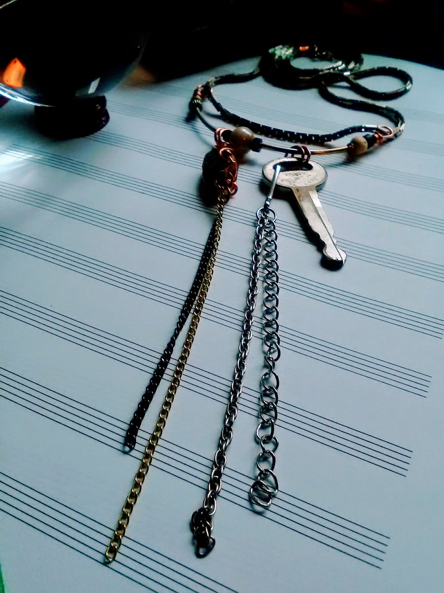 CherokeeDancing's tweet photo. Take $10 off your first purchase with my Mercari Code: DUKWMU https://t.co/pIRFyEgGfa #FreeShip #mercari #mercarishop #mercaricode #mercariseller #handmade #jewelrylover #necklace #bibnecklace #rawjewelry #wirewrap #turquoise #style #skull #steampunk #Gypsy #Bohemian #upcycled https://t.co/g33FBciZSO