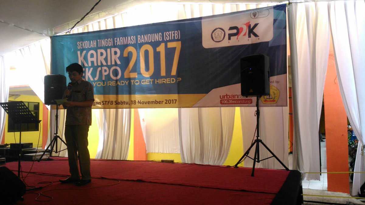PharmSTFB's tweet photo. Sabtu, 18 November 2017
Job fair merupakan acara yang diselenggarakan oleh STFB, menjadi salah satu penghubung dan menyalurkan lulusan STFB pada industri farmasi, laboratorium, rumah sakit, apotik, industri makanan dan minuman,  dan perbankan https://t.co/oe8Mqr7mmq