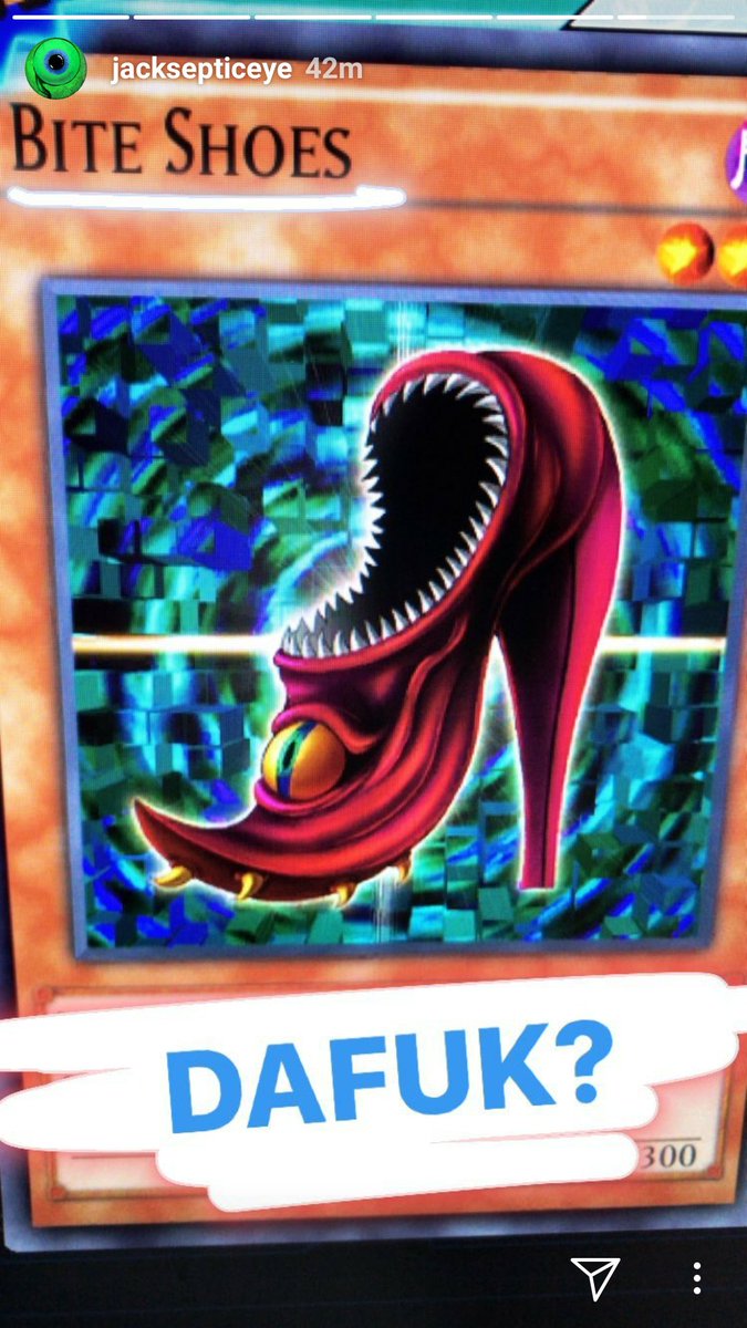 Drago_ruler97's tweet photo. I WISH I CAN PLAY YUGIOH WITH HIM AND HOLY CRAP I HOPE HE'S RECORDING A VIDEO LIKE I WILL FEEL BLESSED #Yugioh #jacksepticeye #septicart #septiccomments #5YearsOfJack #itstimetoduel I love yugioh to pieces it's my child game/anime https://t.co/yuEeXcIrOk