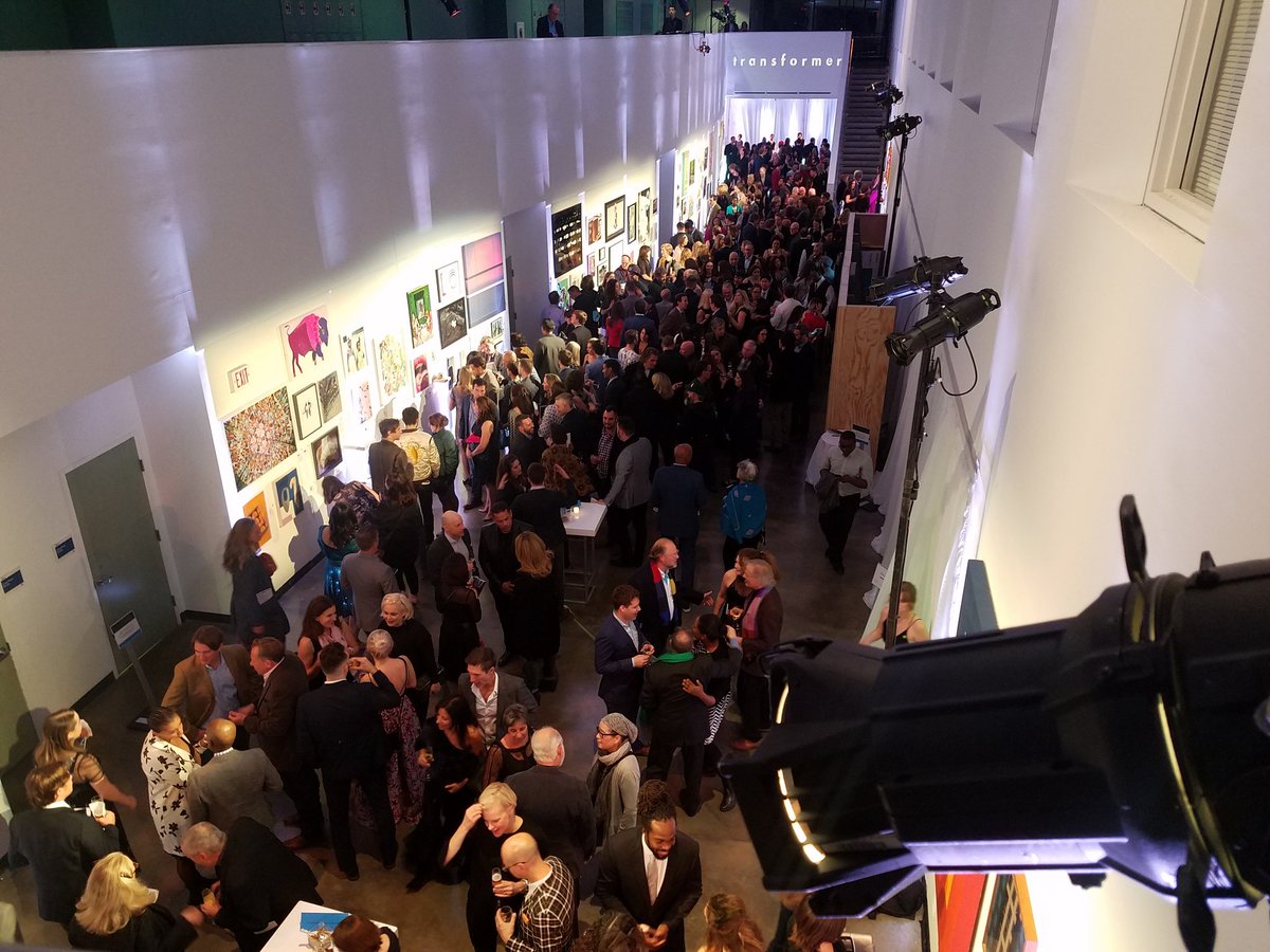 AWayofLife0's tweet photo. Good times at @transformerDC's annual shindig. #TransformerAuction2017 #aCreativeDC #DCArts https://t.co/6Hv3stLBsB