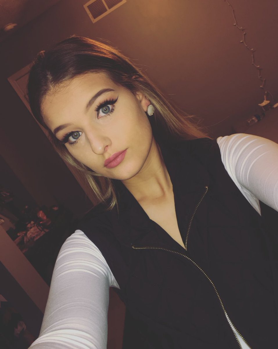 brinicoledavis's tweet image. do ya thing b.