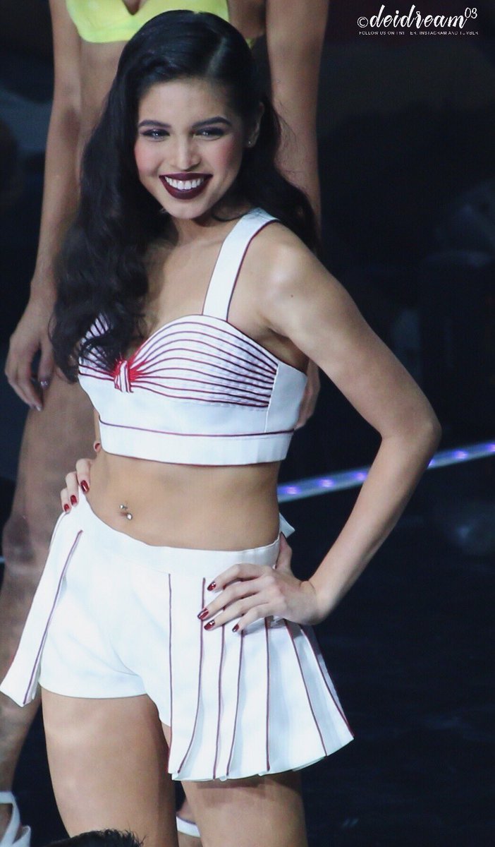 DEIdream03's tweet photo. [HQ] 171118 — @mainedcm #MAINExBenchUnderTheStars #MaineMendoza https://t.co/2xuDXsn3dE