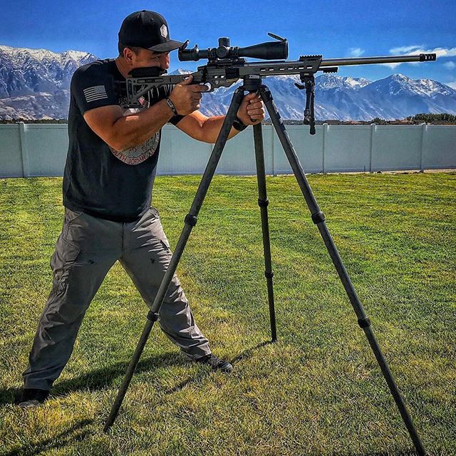 nrlhunter's tweet photo. A 10" target at 1k yards doesn't stand a chance. PC: dan_outdoors #precisionrifle #rrssoar #tripod #curtiscustom #shootingsports https://t.co/KjaCi7bVf0