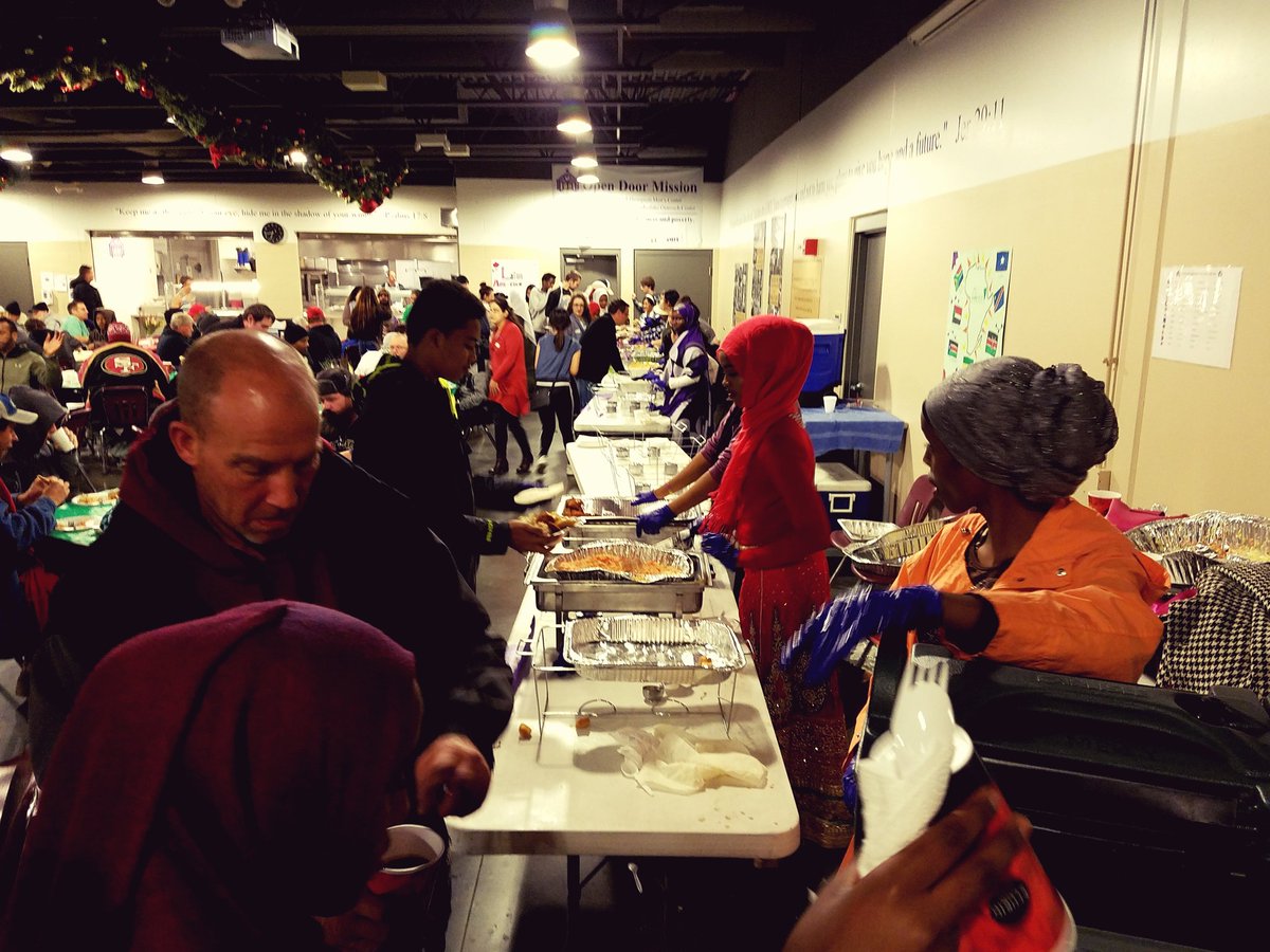 Couldn't be prouder of the @OPSCentralHigh  @opsthriveb club for their amazing service project of feeding those most in need @OpenDoorMission  #mulicultural #dinner #servantleaders #thriveclub #culturalfoods #activelearning #studentled #ops #centralhigh