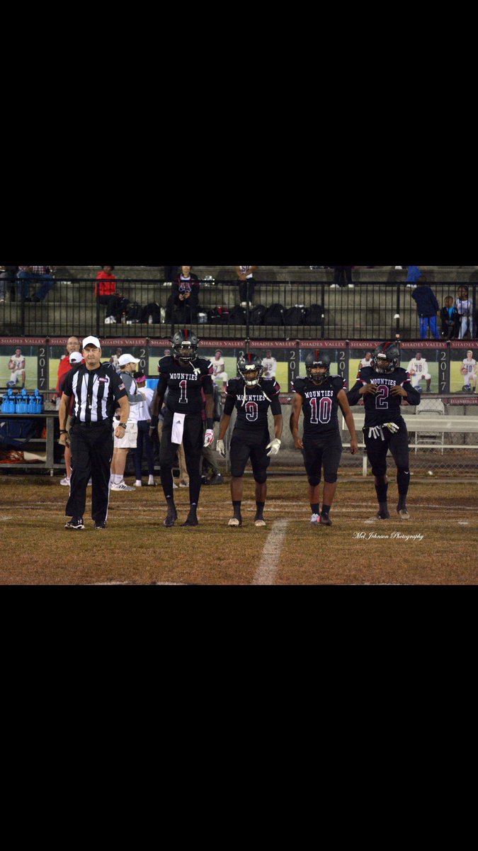 KingTeePee23's tweet photo. 2-8 my sophomore year to 5-5 my junior year to 8-4 my Senior year.  @ShadesValleyFB thanks for giving me the best Friday Night Lights experience that I️ could ever ask fof. Coaches and Players thanks for the wonderful Senior Season I️ couldn’t ask for more‼️🏈💪🏾❤️⛓💸 https://t.co/Py29DiW9QH