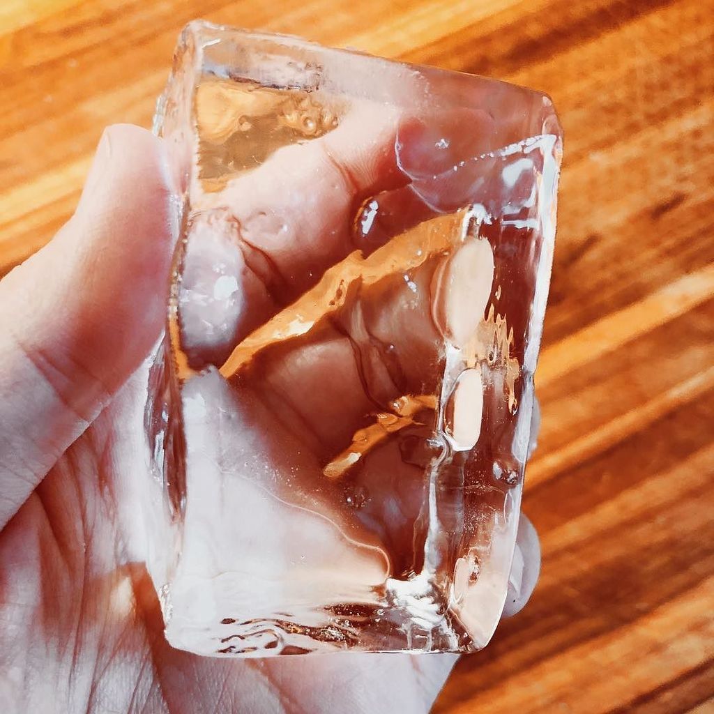 Made some pretty good looking clear ice. 🥃 ift.tt/2ivw27c