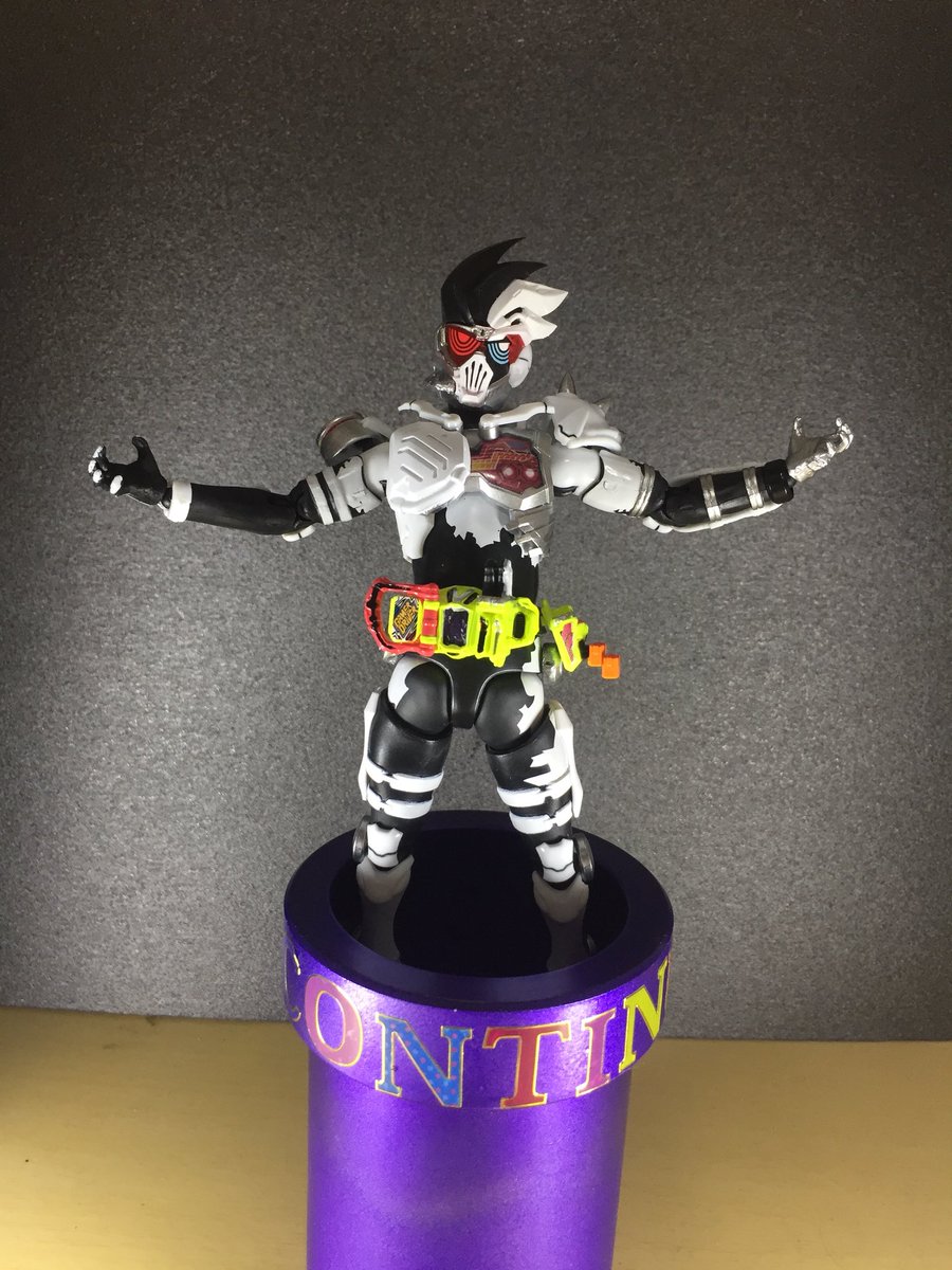 takA53Leangle's tweet photo. 「コンティニューしてでもクリアする…‼︎」

フィギュアーツ ゲンムレベルX-0完成しました☆
目とライフゲージ、ドライバーの液晶はきろー(@shin_kiroh3)様に頂いたものを使用させていただきました！

#ニチアサフィギュア改造部 
#造って遊ぼ 
#ゲンム https://t.co/xD9TBvi0XE