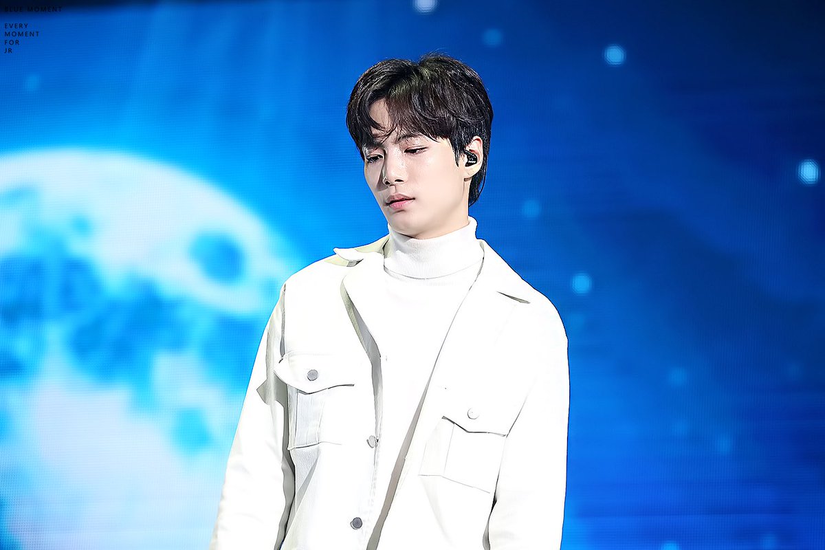 171118 홍콩 콘서트
#김종현 #종현 #JR #쩨알 #뉴이스트W #nuestW

종현아 날이 점점 추워진다,, 온 따뜻하게 입고 아푸지 말구,,, 러브여러분들도 따수운 겨울 보내세요!!! 저처럼 감기걸리면 🐶고생 ㅠㅡㅠ