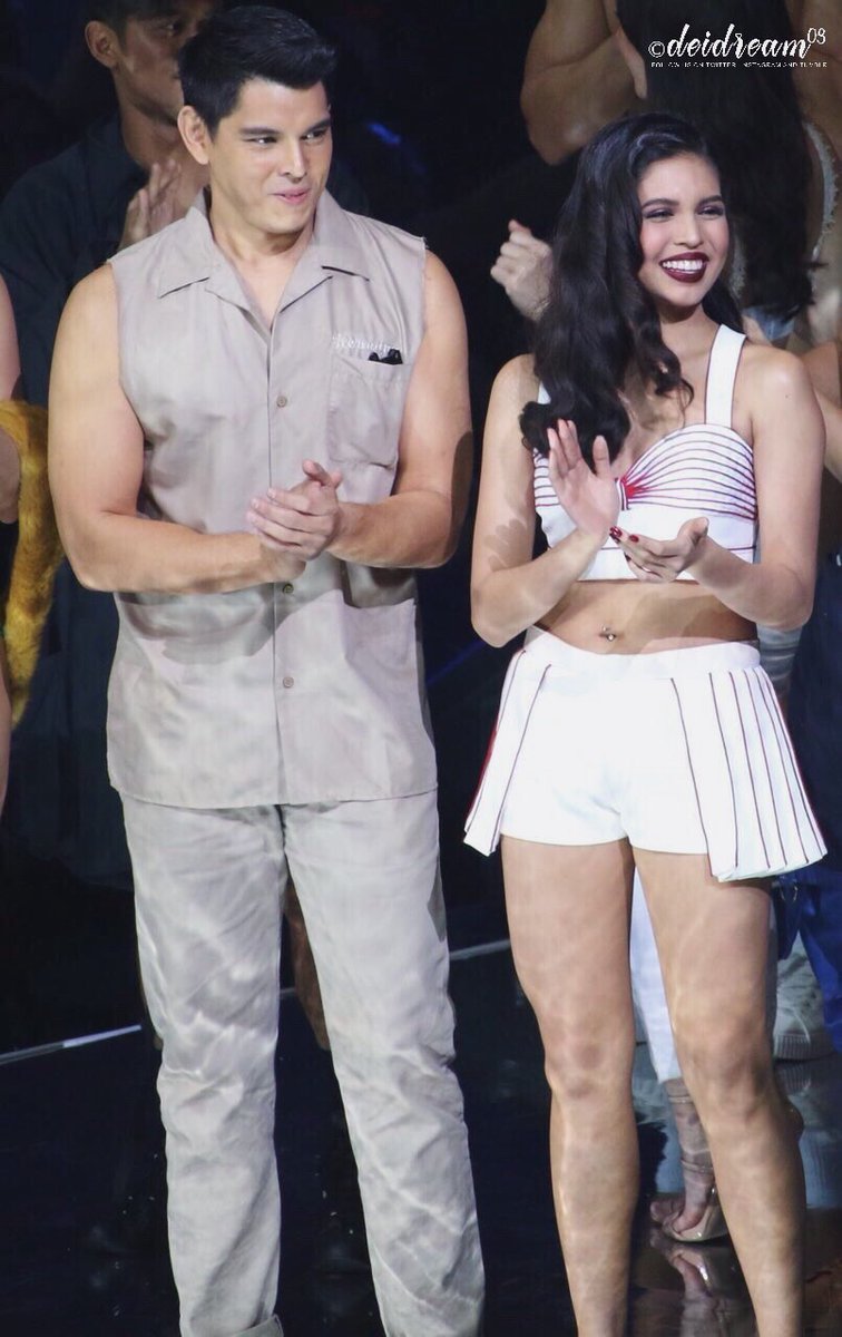 Scene stealers ✨

[HQ] 171118 — <a href="/mainedcm/">Maine Mendoza</a> #MAINExBenchUnderTheStars #MaineMendoza