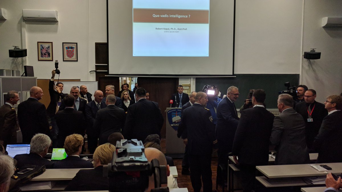 mup_rh's tweet image. Na Visokoj policijskoj školi u Zagrebu upravo se sprema početi konferencija &quot;Veliki skupovi podataka u provedbi zakona&quot; #bigdata2017hr