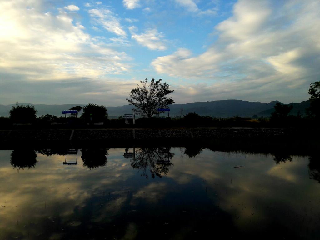 May_Myat_Moe's tweet image. #Htee #Pwint #Lake