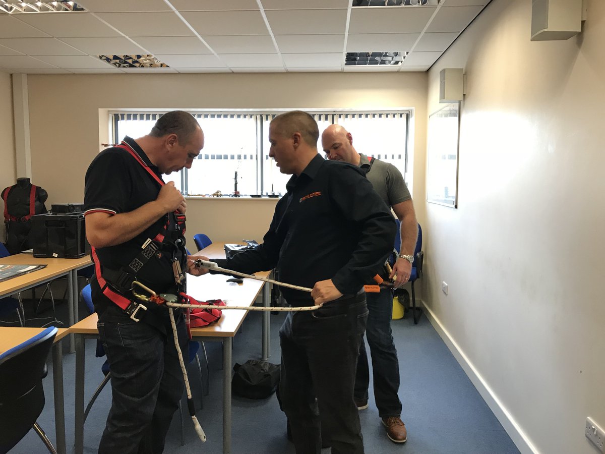 CertexOnline's tweet photo. Fantastic training 😃 part 2 with Bob Murdoch from SKYLOTEC at Certex HQ, looking forward to part 3! #heightsafety #powertex #liftingknowhow https://t.co/JRF11Okd2w